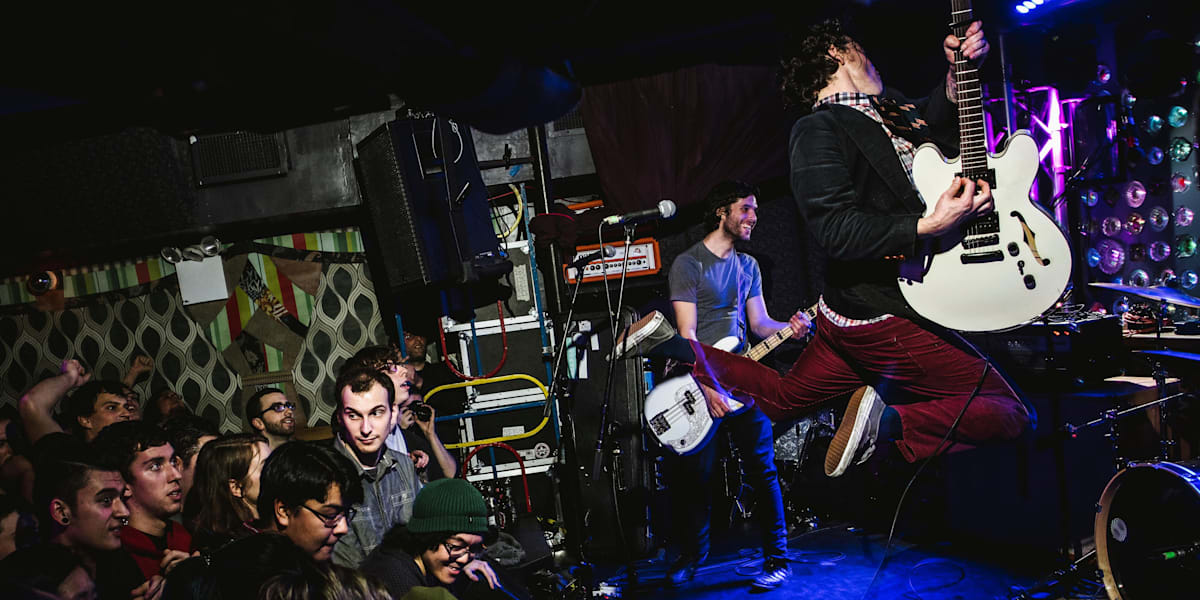 THE ROCK BAND ロックバンド Amazon.co.jp: Rock Band Rivals Band Kit - ロックバンド